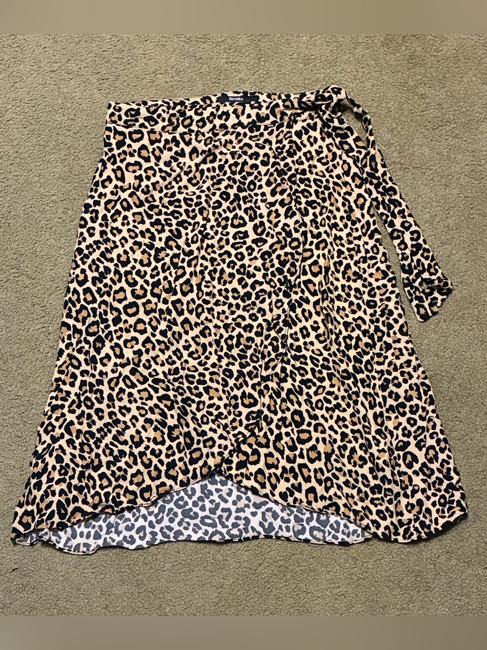Bershka Leopard Wrap Skirt Mid Length Beige and Black Size Small Animal Print